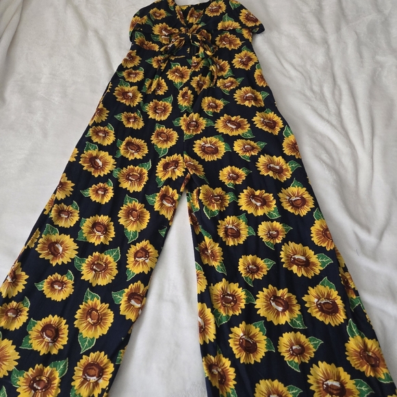 Casual, dressy jumpsuits new& gently used - Picture 7 of 11